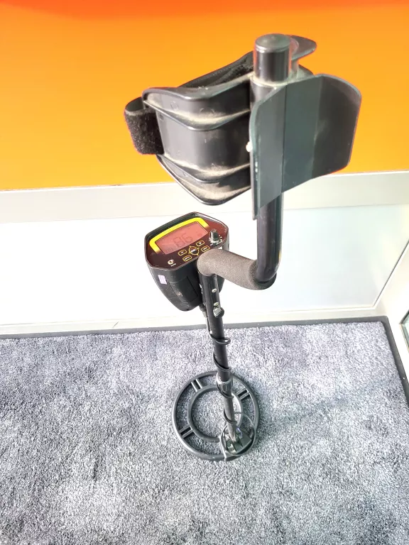 WYKRYWACZ METALI GC-1032 DETEKTOR
