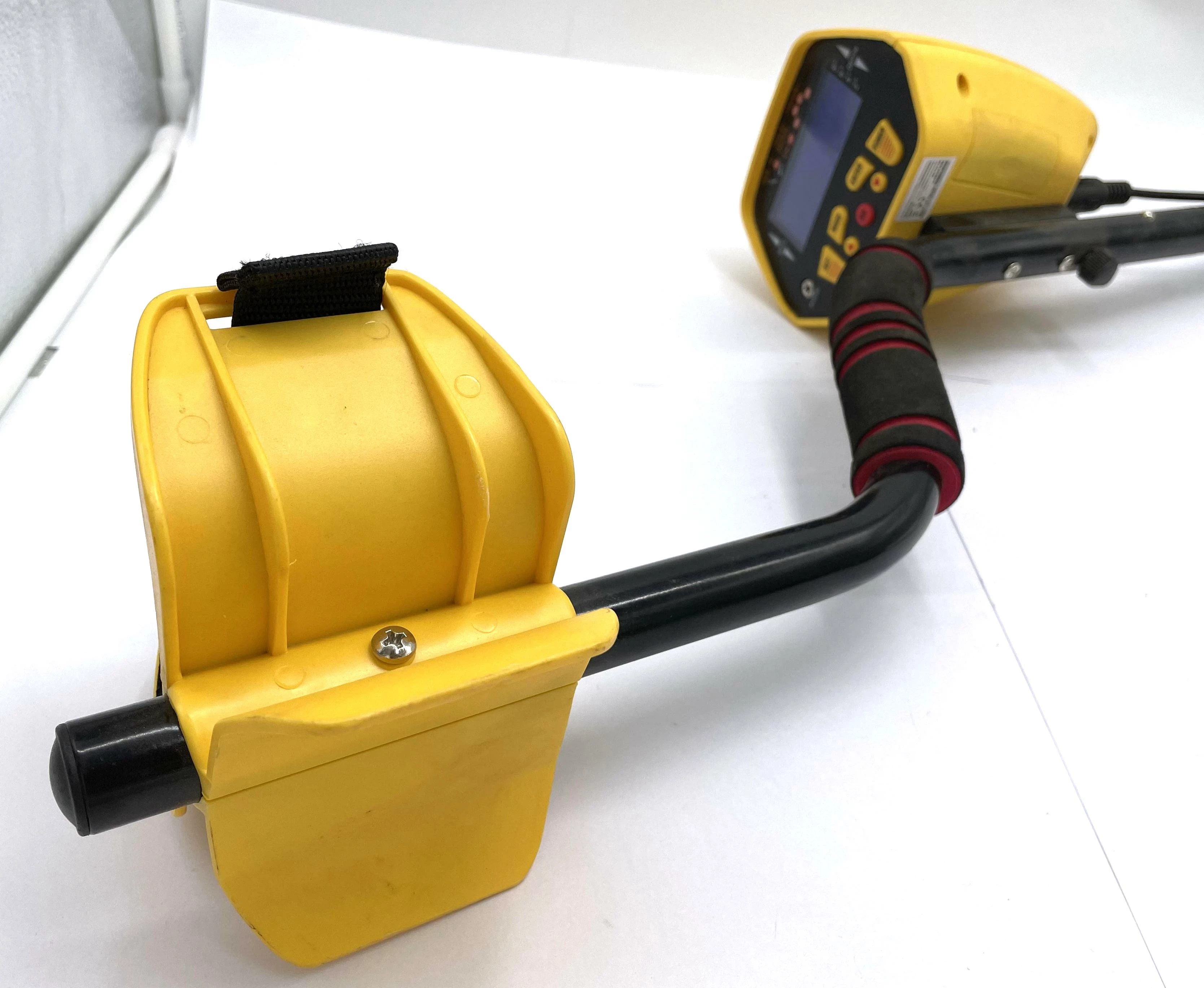 wykrywacz-detektor-metalu-cobra-ct-1028-marka-cobra-tector