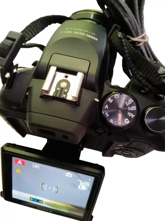 aparat-cyfrowy-fujifilm-hs25exr-stabilizacja-mechaniczna-matrycy