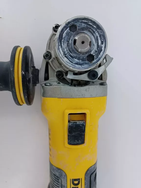 SZLIFIERKA KĄTOWA DEWALT DWE4369