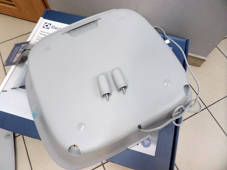 OCZYSZCZACZ POWIETRZA ELECTROLUX WELL A7 JAK NOWY!!