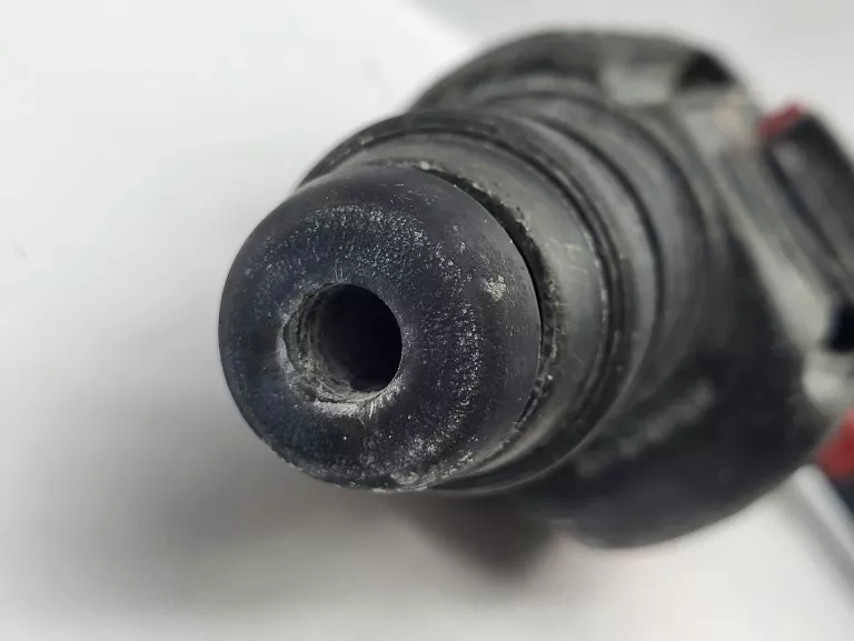 mlotowiertarka-bosch-d-70745-maksymalna-moc-790