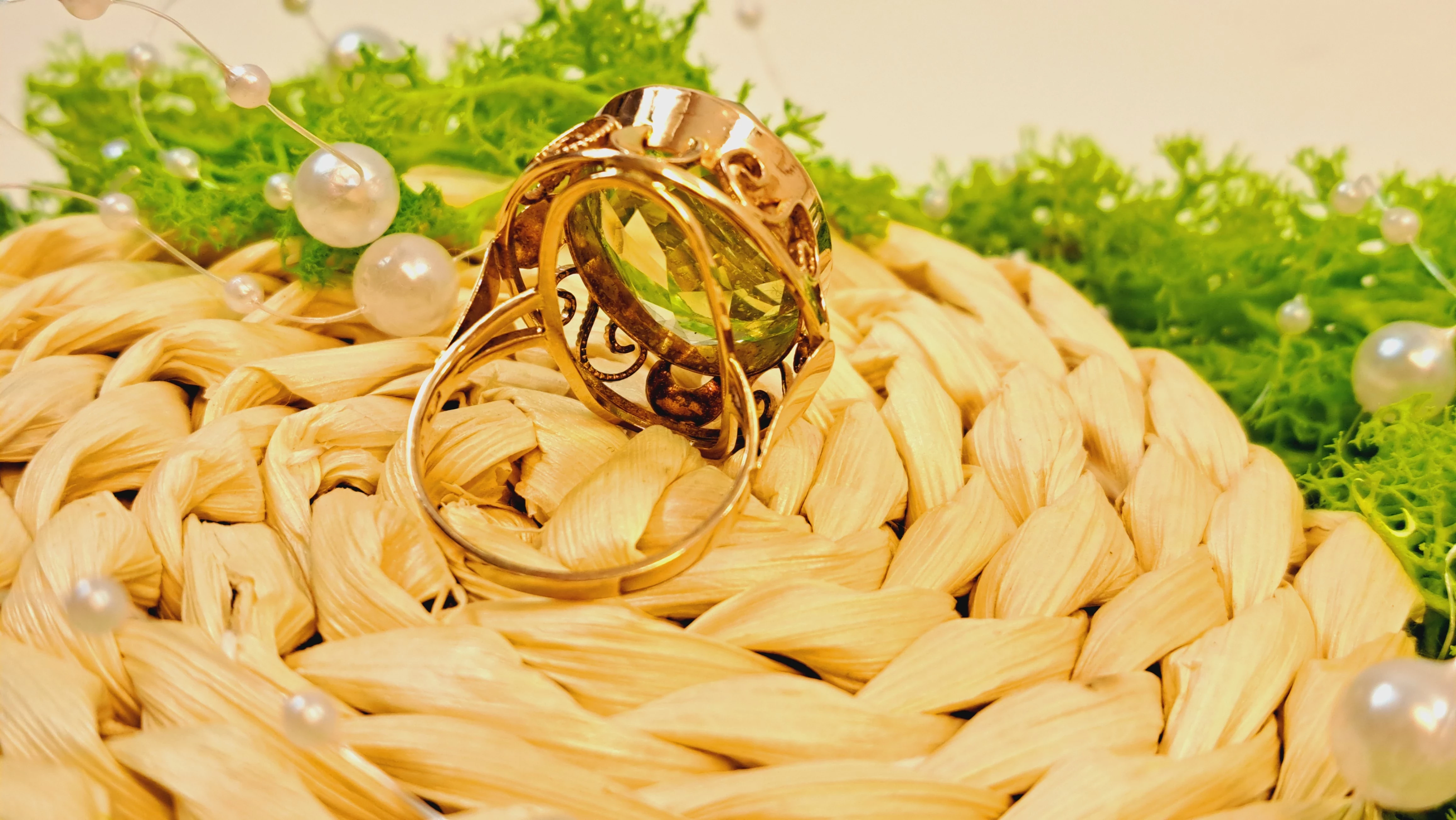 zloty-pierscionek-z-zielonym-kamieniem-1194g-583-waga-1194