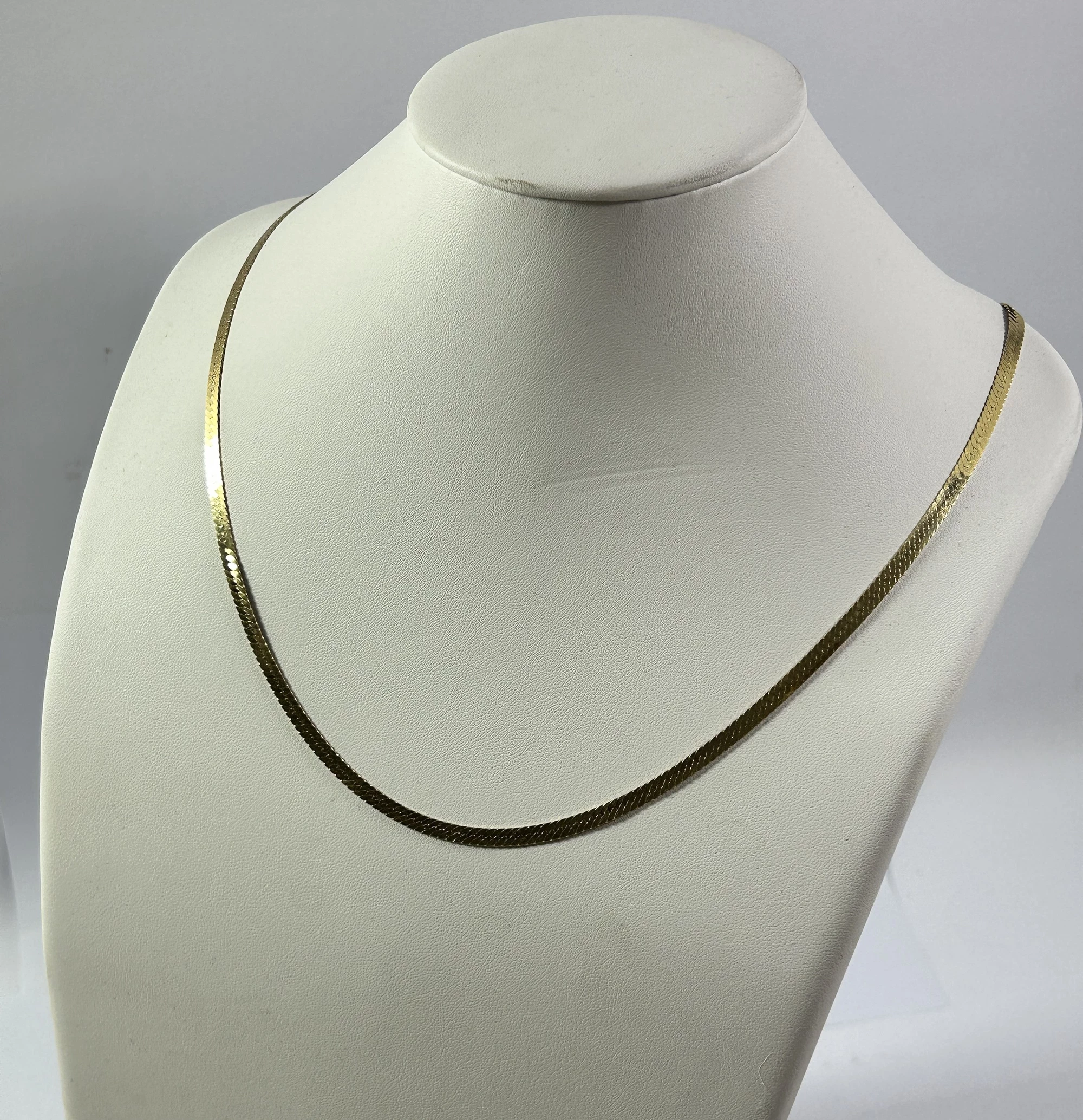 zloty-niezwykly-lancuszek-tasma-59cm-proby-585-splot-tasma