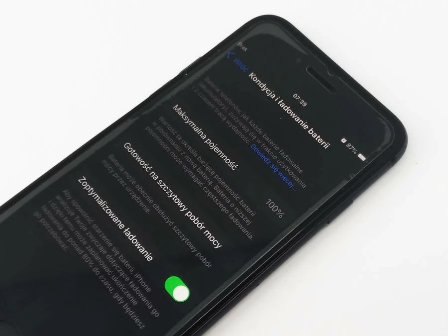 apple-iphone-8-64gb-uszkodzony-wbudowana-pamiec-64-gb