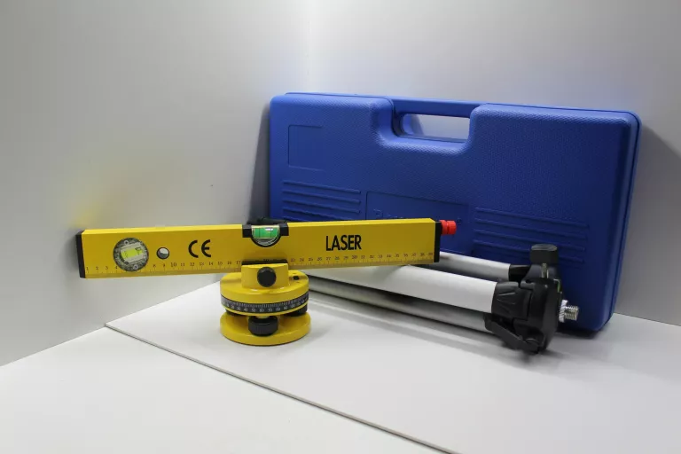 POZIOMICA LASEROWA POWERFIX KH 4008 KOMPLET