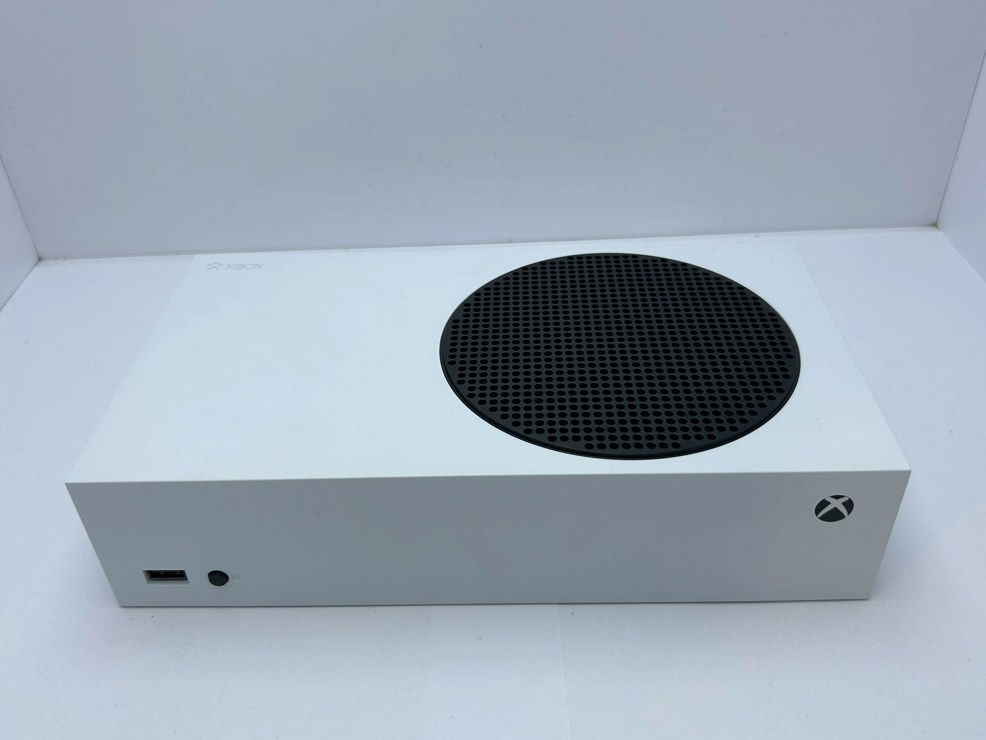 konsola-microsoft-xbox-series-s-ean-gtin-0889842651317