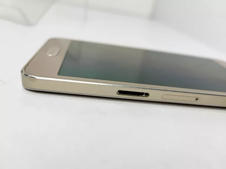 TELEFON SAMSUNG GALAXY A3
