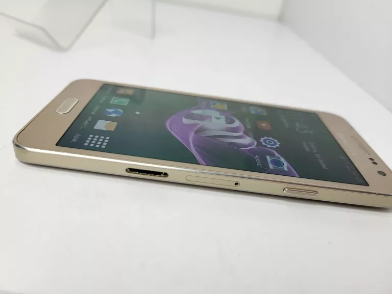 TELEFON SAMSUNG GALAXY A3