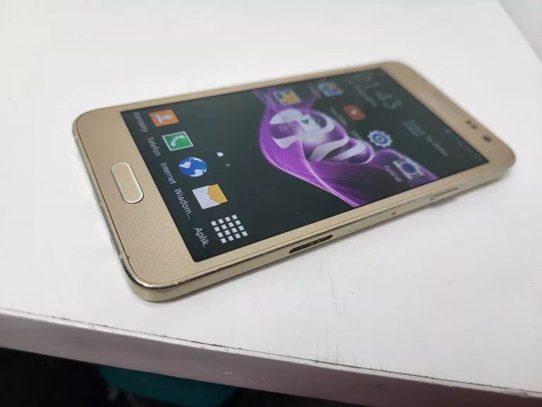 TELEFON SAMSUNG GALAXY A3