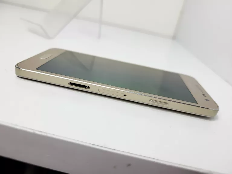 TELEFON SAMSUNG GALAXY A3