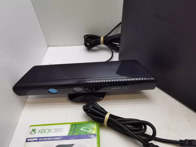 KONSOLA XBOX 360 + PAD + KINECT + GRA