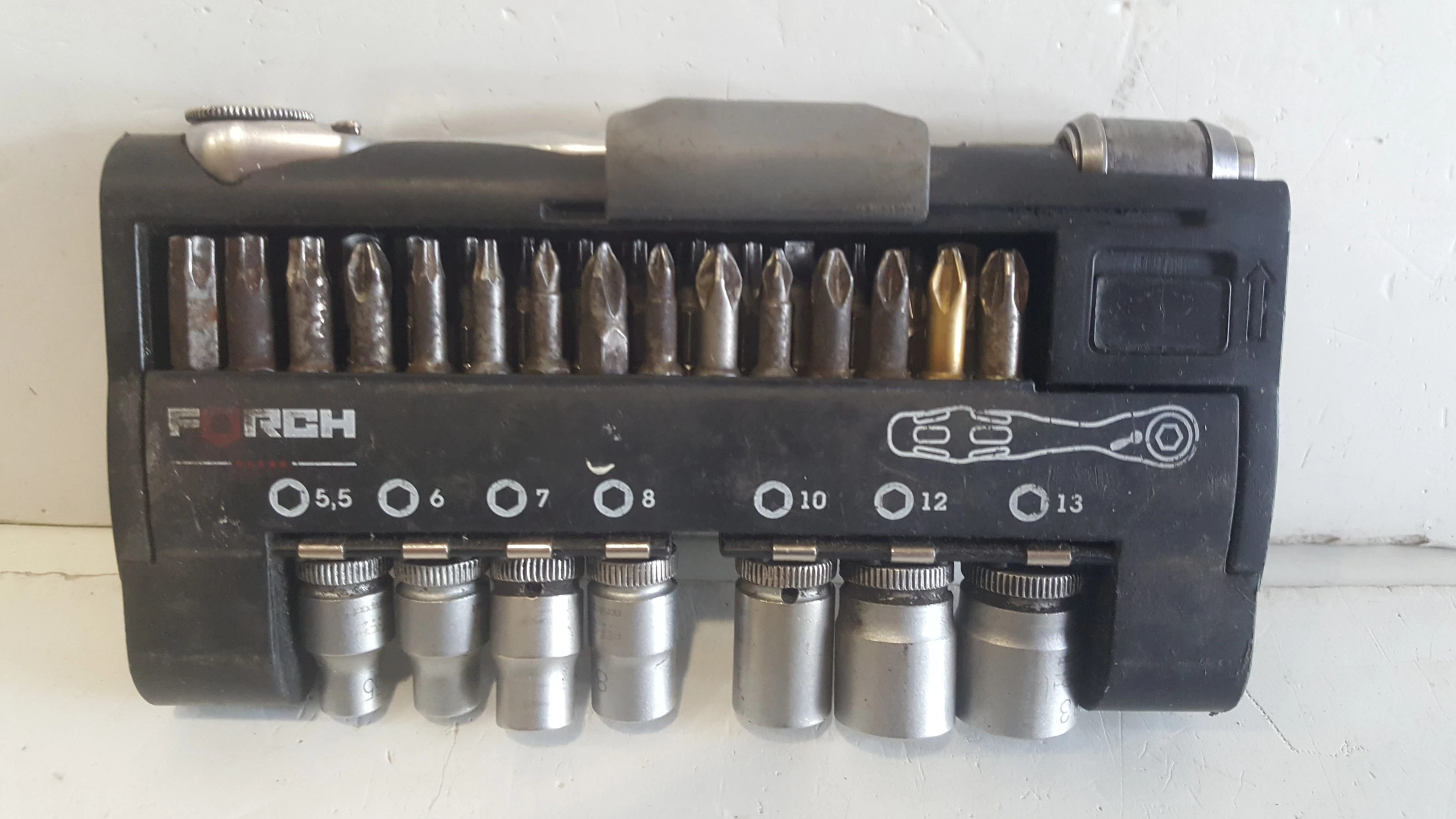 zestaw-kluczy-nasadowych-bity-grzechotka-forch-kod-producenta-4415-172-1