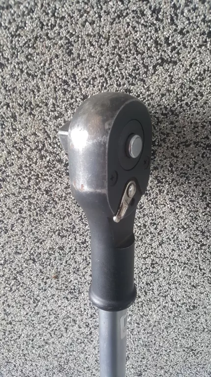 zestaw-kluczy-nasadowych-bity-grzechotka-forch-marka-forch