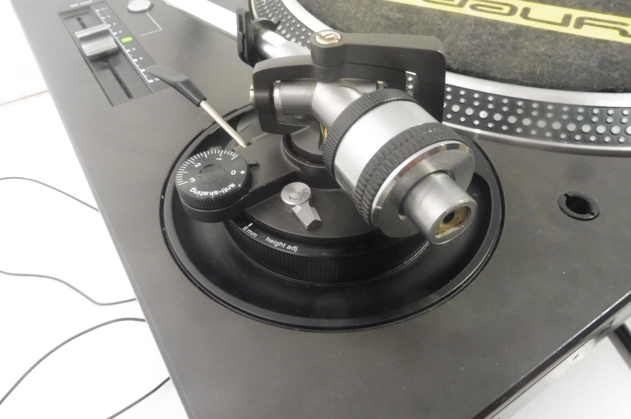 gramofon-technics-sl-1210-m3d-wbudowany-przedwzmacniacz-tak