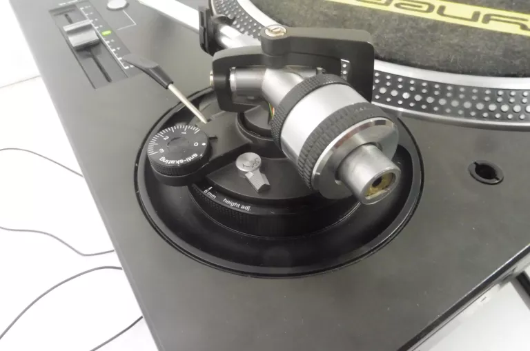 gramofon-technics-sl-1210-m3d-wbudowany-przedwzmacniacz-tak