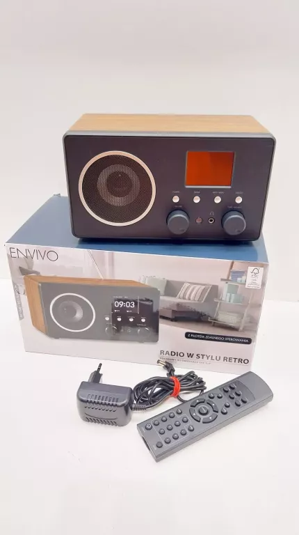 radio-w-stylu-retro-5w-daszynskiego-22-wroclaw-gracja