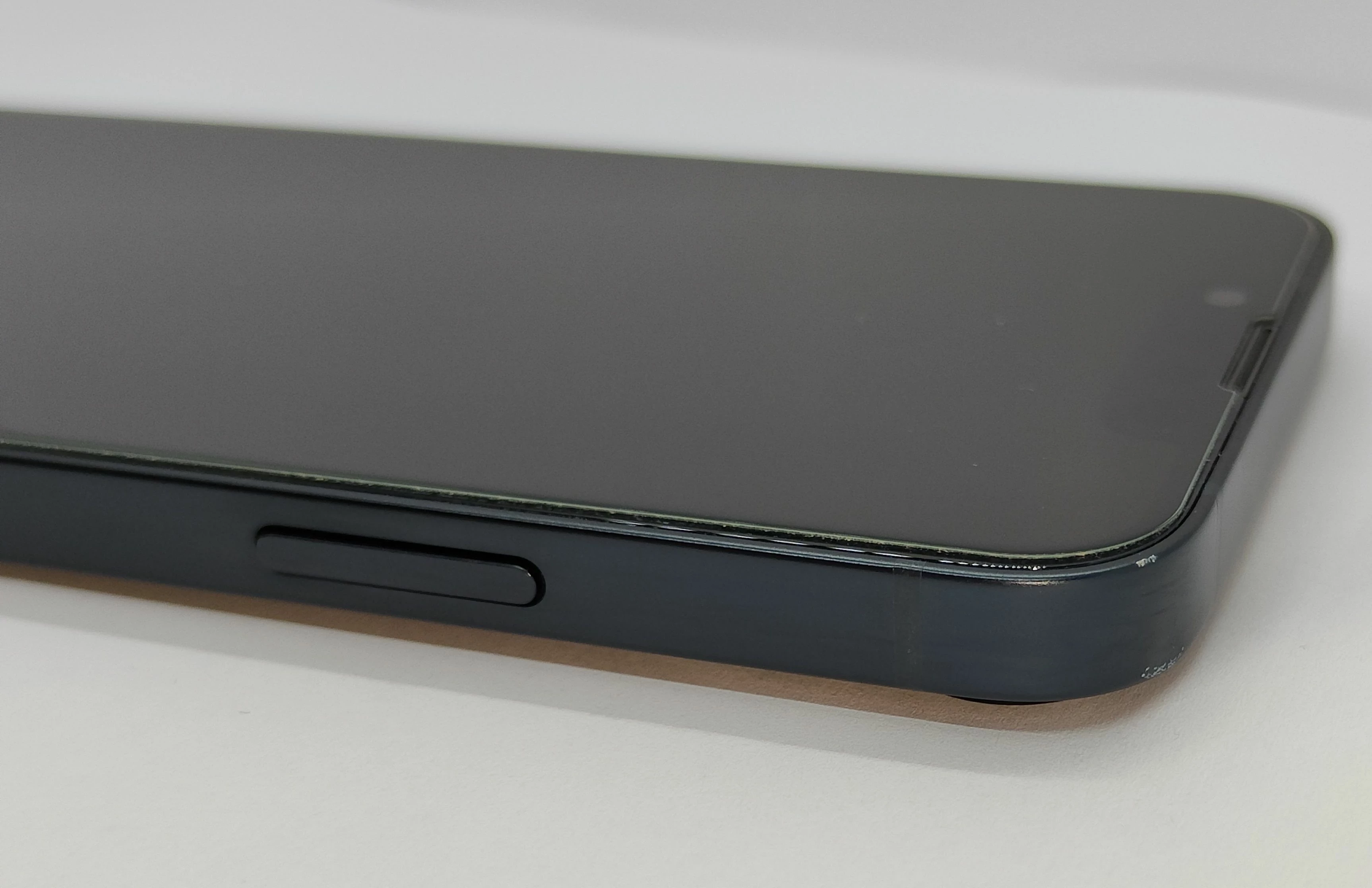 apple-iphone-13-mini-128gb-czarny-bateria-100kpl-komunikacja-bluetooth