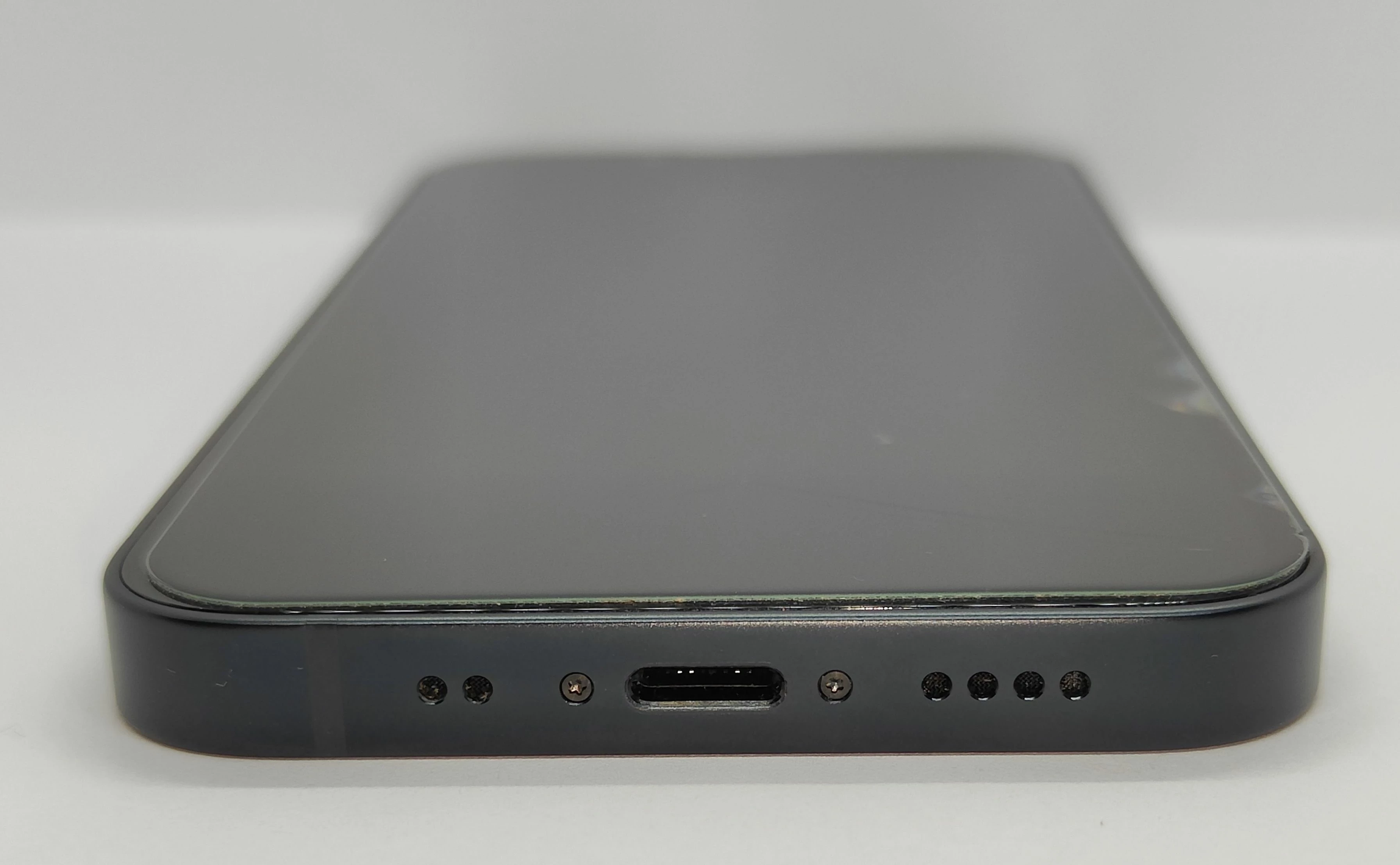 apple-iphone-13-mini-128gb-czarny-bateria-100kpl-pamiec-ram-4-gb