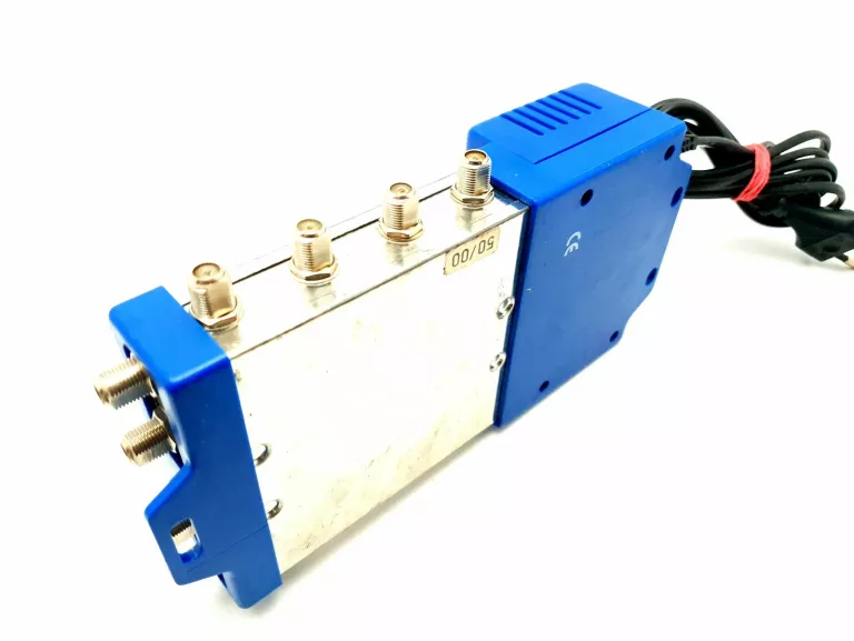 sat-multiswitch-rozgaleznik-sygnalu-54-4-drozny-ean-gtin-7611682003468