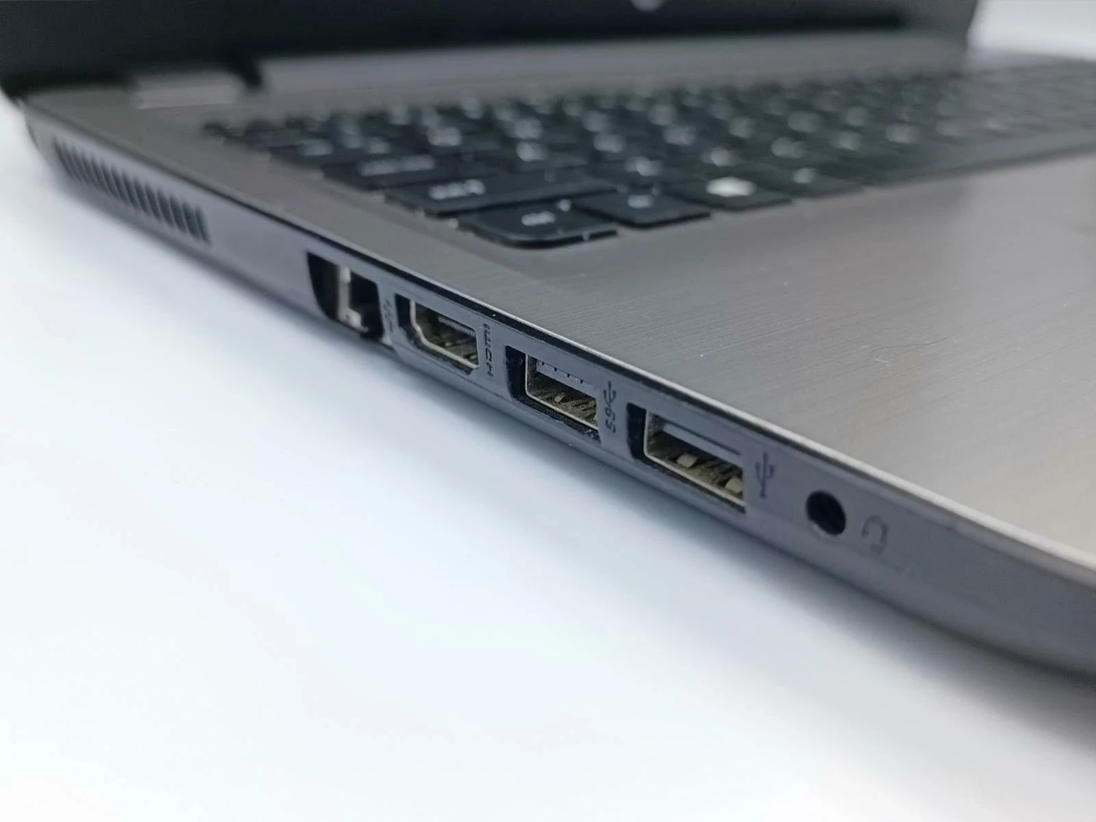 hp-3165ngw-i3-5005u-8gb-ram-1tb-kod-producenta-w4m97ea