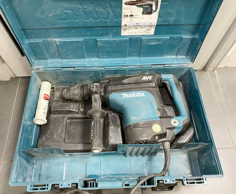 MŁOT UDAROWY MAKITA HR4511C + AKCESORIA