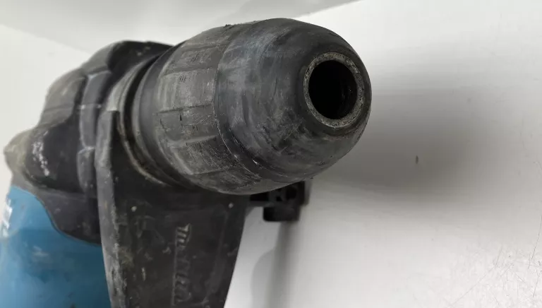 MŁOT UDAROWY MAKITA HR4511C + AKCESORIA