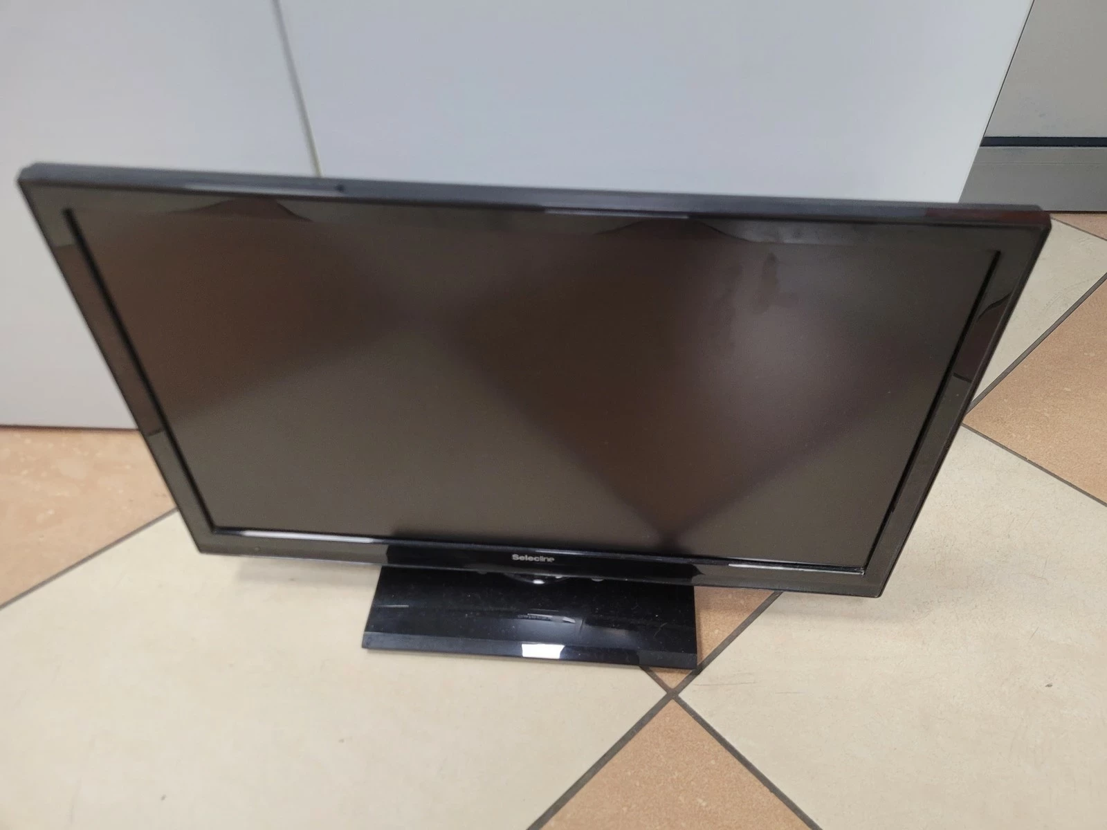 telewizor-selecline-22-22284-reymonta-13-opole-sj