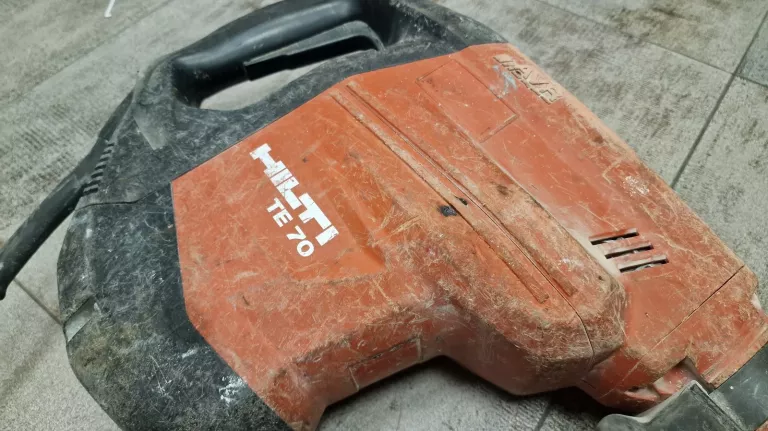 MŁOT UDAROWY HILTI TE 70 AVR 11,5J 1800W