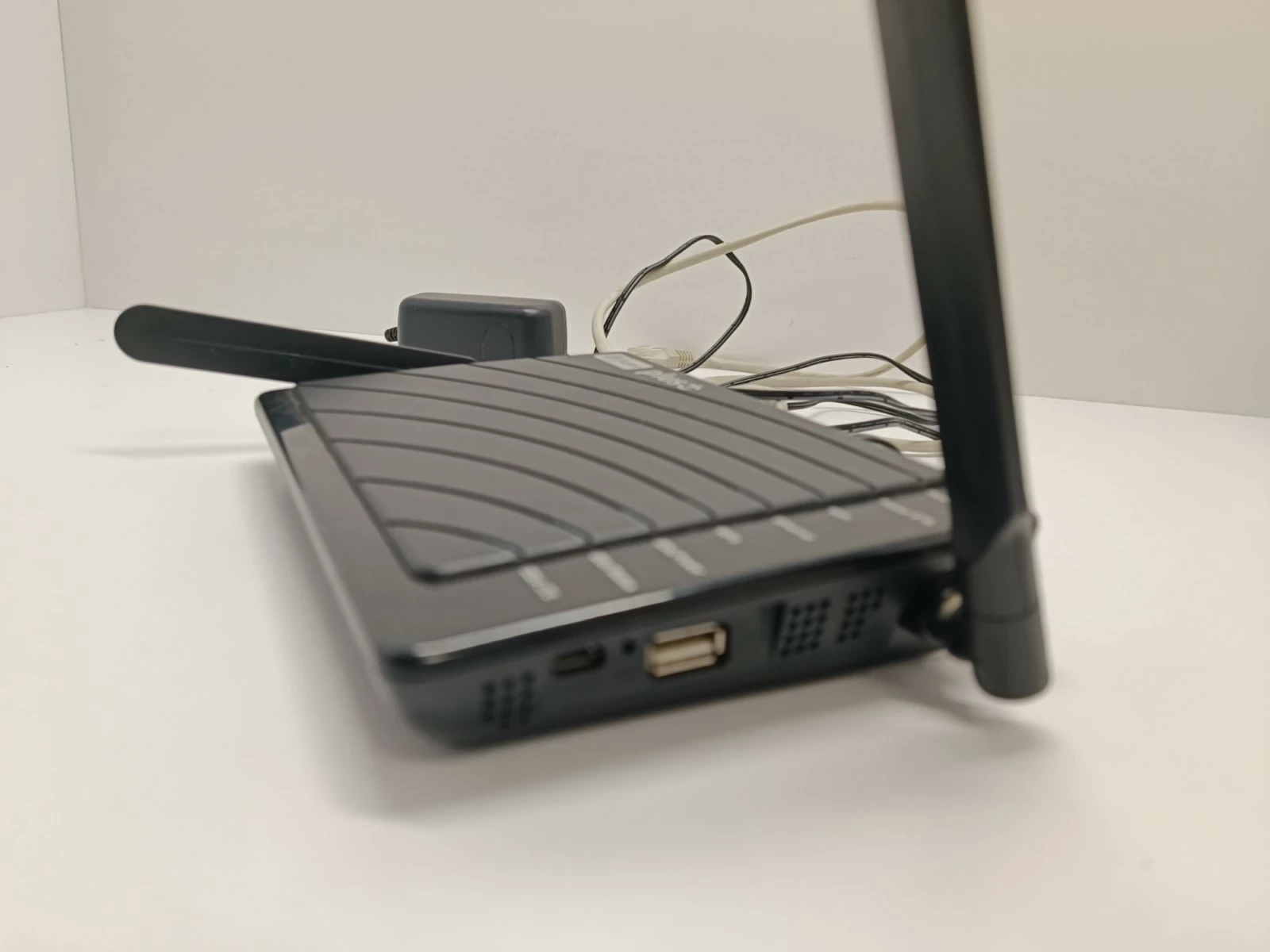 router-z-antena-odu-idu-100-wifi-stan-uzywany