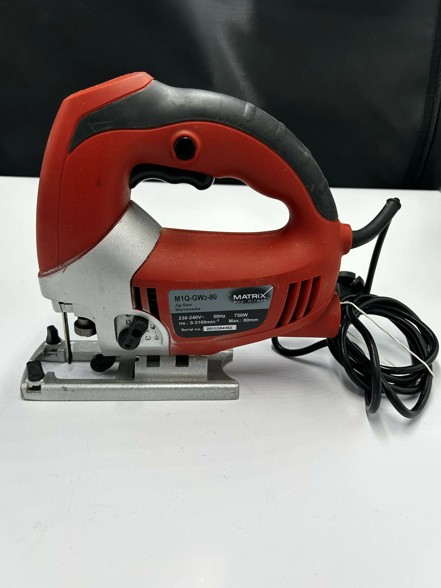 wyrzynarka-matrix-m1q-gw2-80-warto-rodzaj-silnika-silnik-szczotkowy