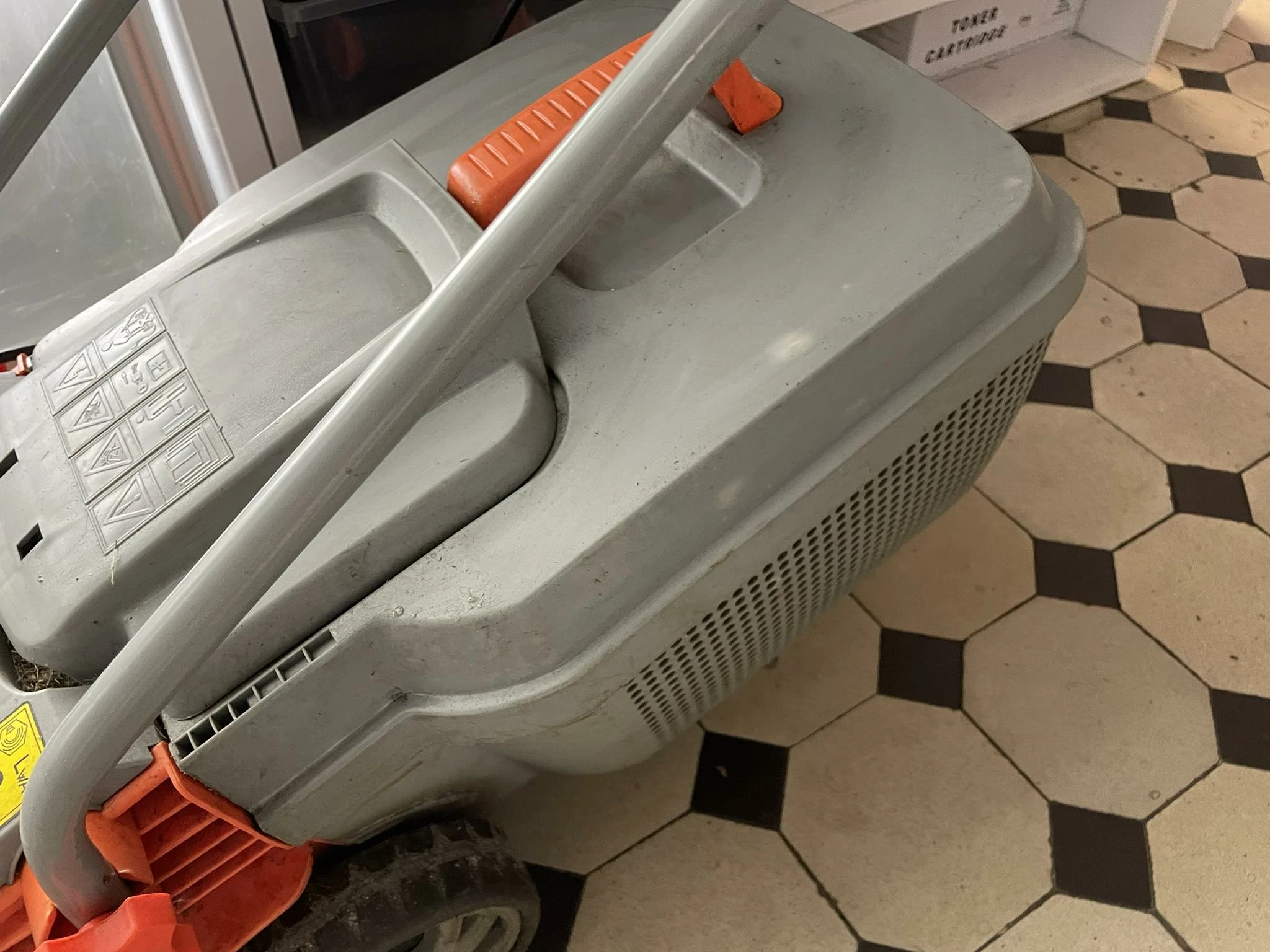 harder-kosiarka-elektryczna-1200-w-marka-harder