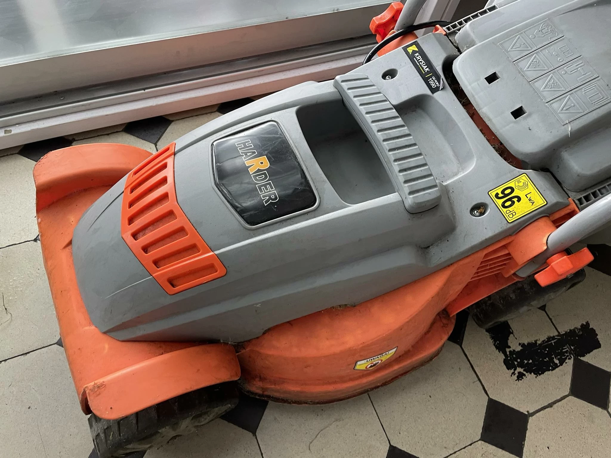 harder-kosiarka-elektryczna-1200-w-moc-silnika-1200