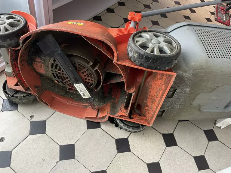 harder-kosiarka-elektryczna-1200-w-pojemnosc-kosza-30