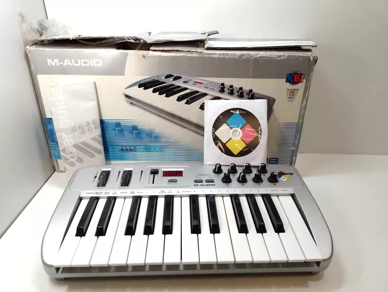 KONTROLER MIDI M-AUDIO OXYGEN 8 V2