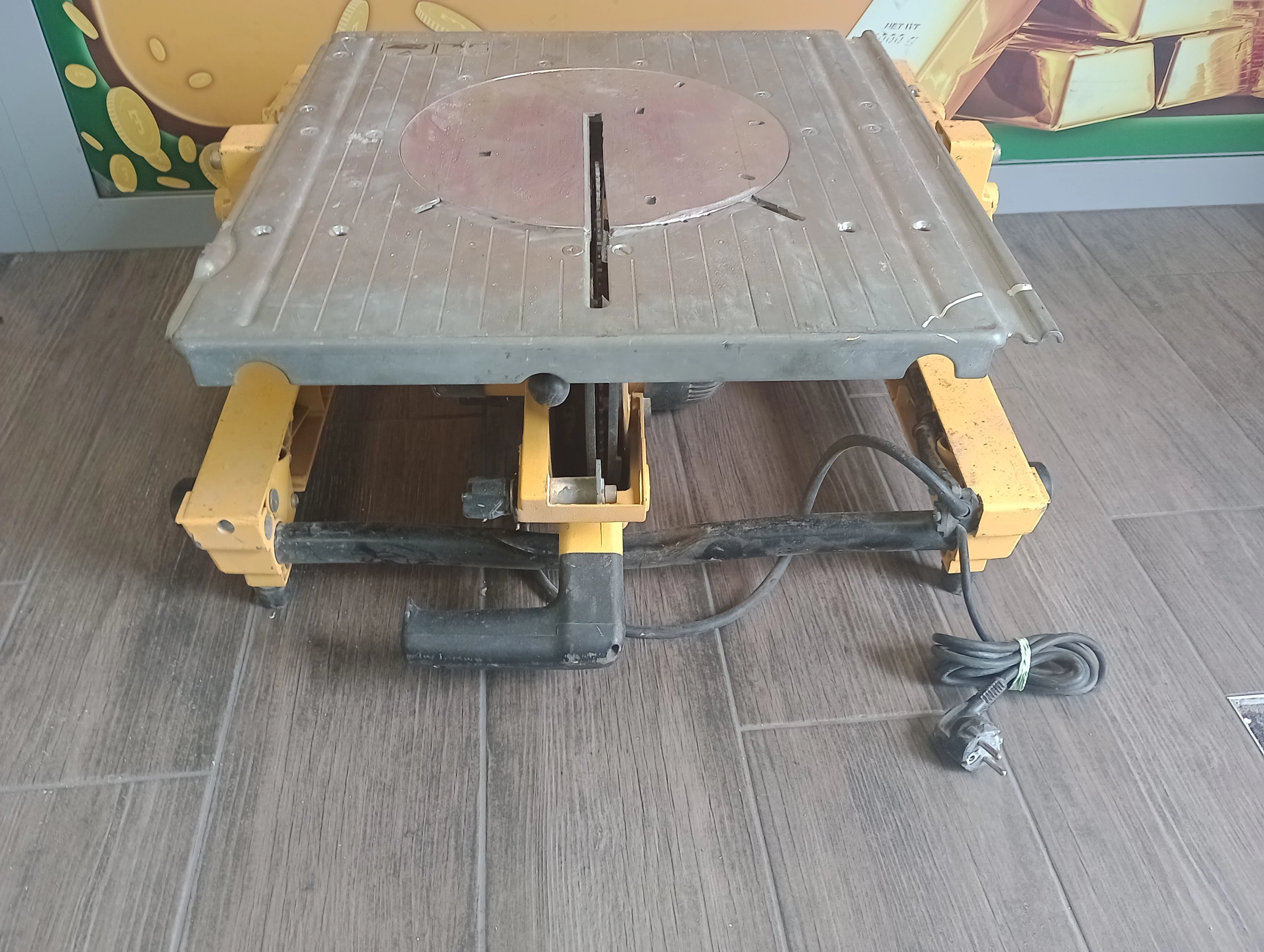 pila-stolowa-dewalt-dw742-2850rpm-product-id-9991c0df-4283-4a7e-b21e-c06ee91478b7