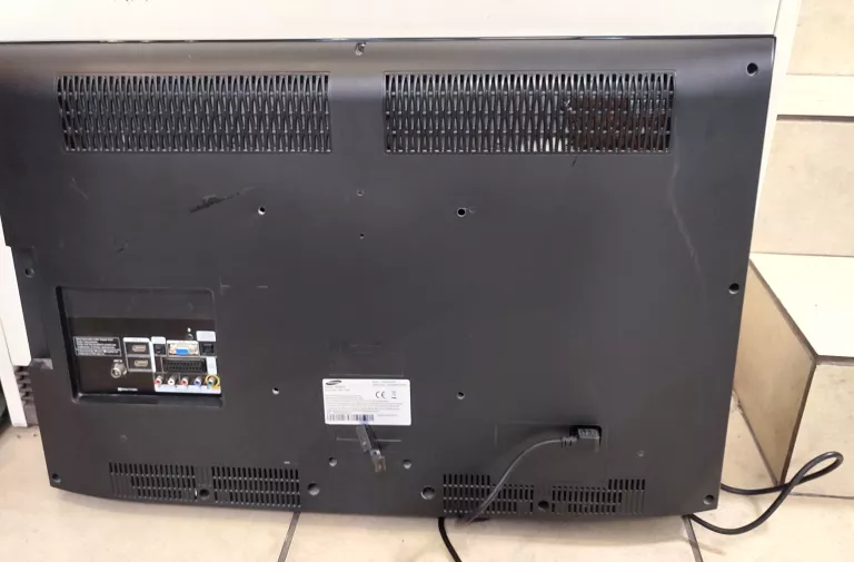 TELEWIZOR LCD SAMSUNG LE32B350F1W 32"