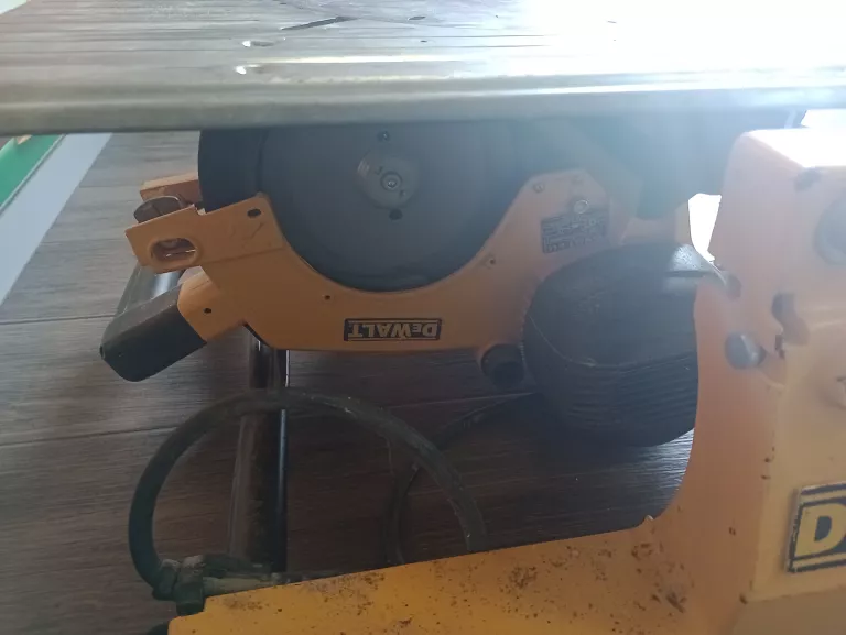 PIŁA STOŁOWA DEWALT DW742 2850RPM