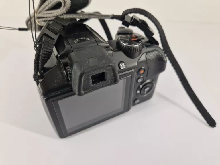 APARAT FUJIFILM FINEPIX S8200