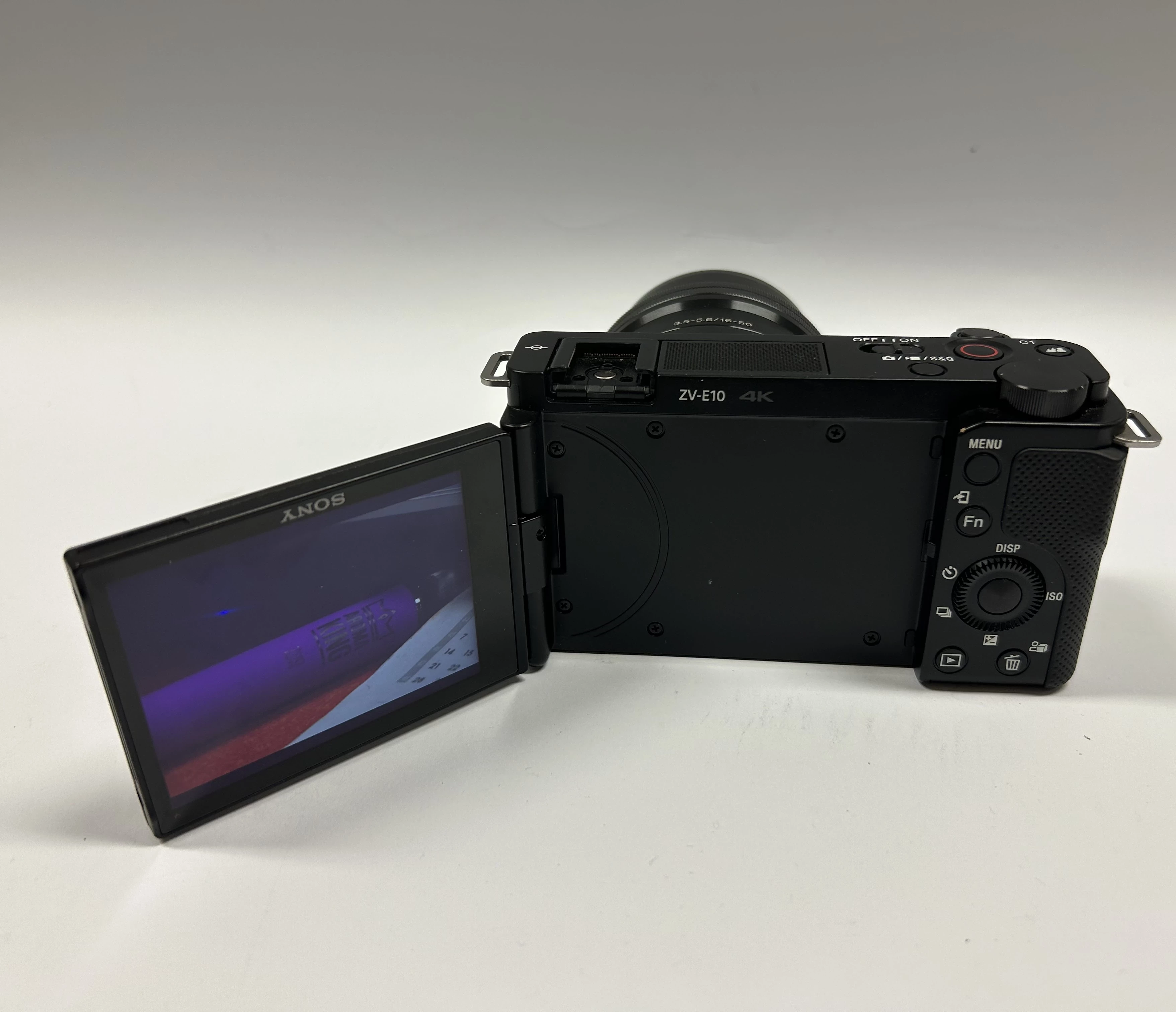 aparat-sony-zv-e10-obiektyw-16-50mm-f-35-56-rozdzielczosc-242