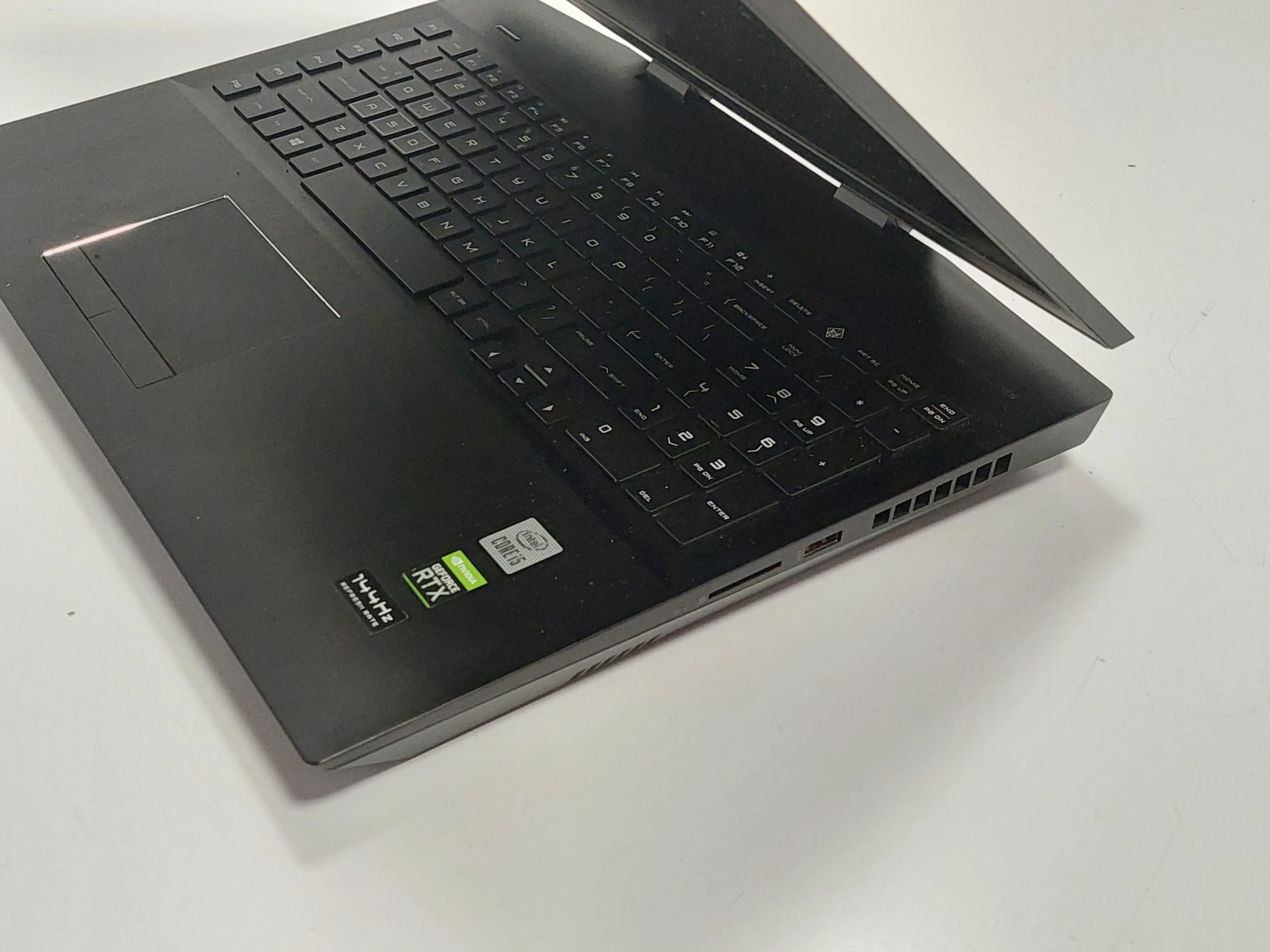 laptop-hp-omen-17-cb1016nw-i5-rtx-2060-16512gb-seria-procesora-intel-core-i5