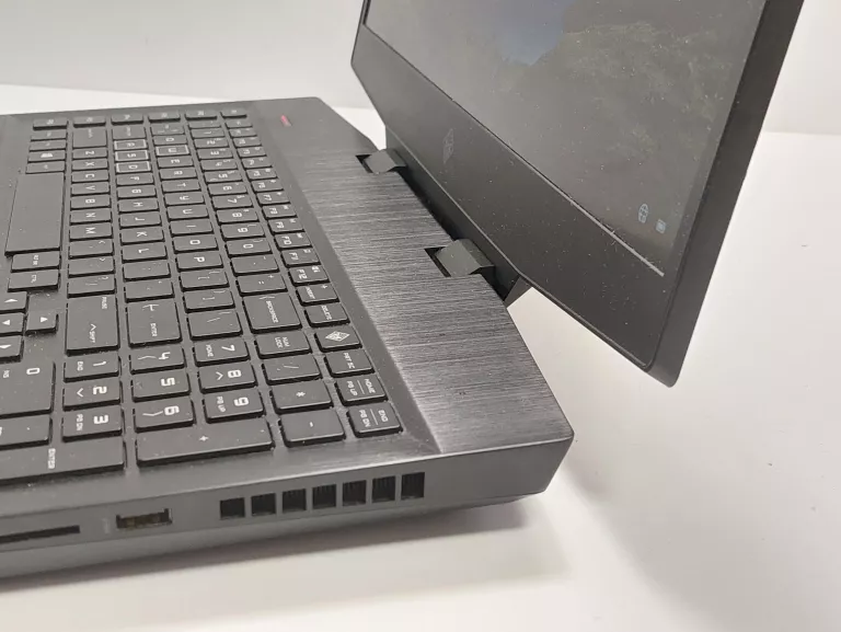 LAPTOP HP OMEN 17-CB1016NW I5 RTX 2060 16/512GB