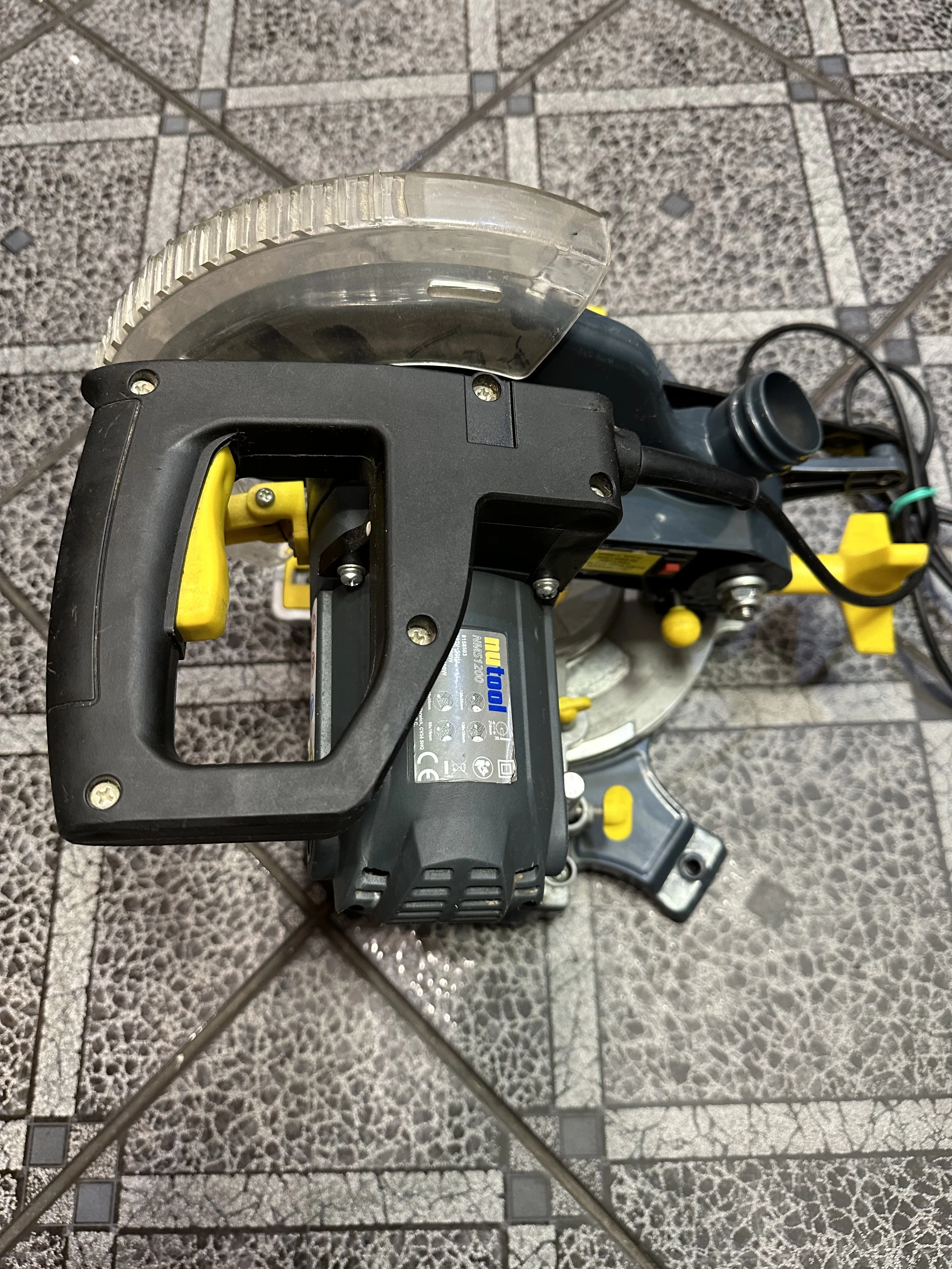 pila-ukosnica-z-przesuwem-nutool-nms1200-marka-nutool