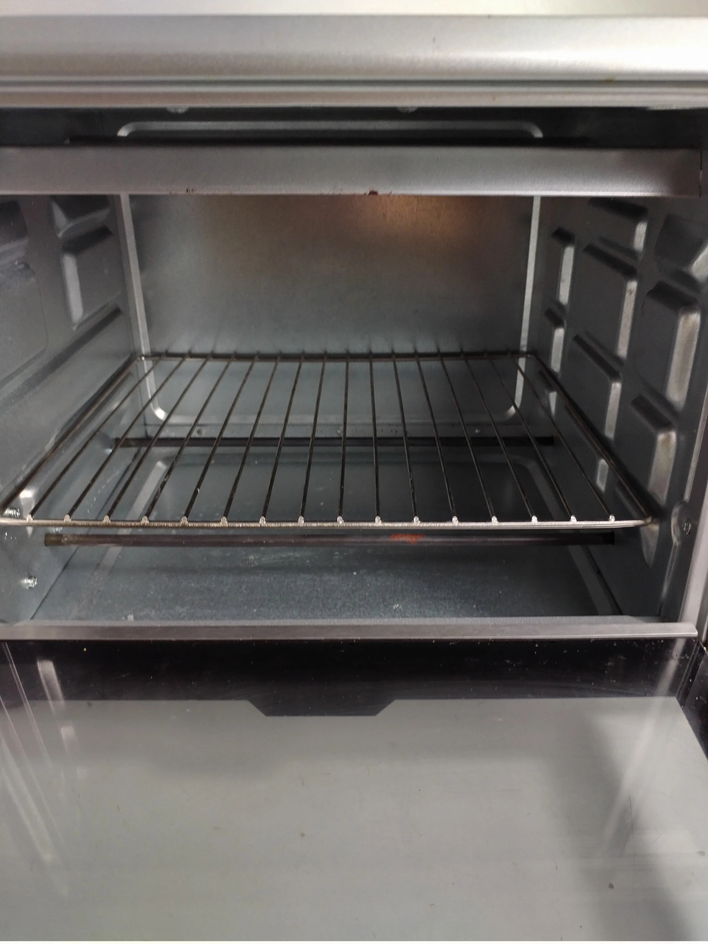 piekarnik-ariette-981-pojemnosc-20