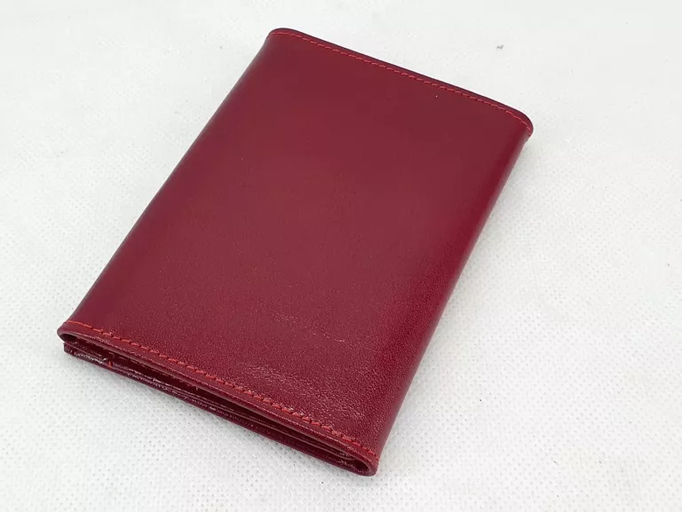 czerwone-skorzane-etui-na-karty-i-dokumenty-bartex-rodzaj-na-dokumenty