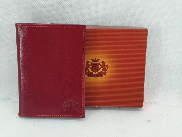 czerwone-skorzane-etui-na-karty-i-dokumenty-bartex-radomska-21-kozienice