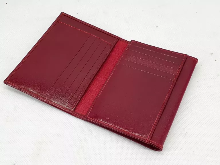 czerwone-skorzane-etui-na-karty-i-dokumenty-bartex-typ-etui