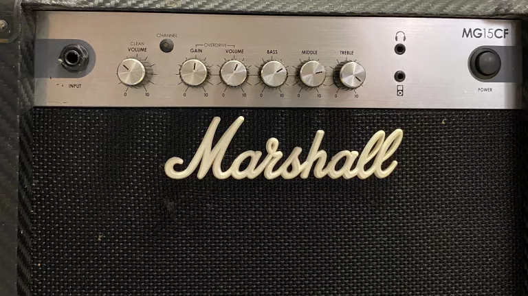 WZMACNIACZ COMBO MARSHALL MG15CF