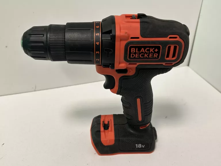 WKRĘTARKA BLACK&DECKER BCD700S 2BAT ŁAD TORBA