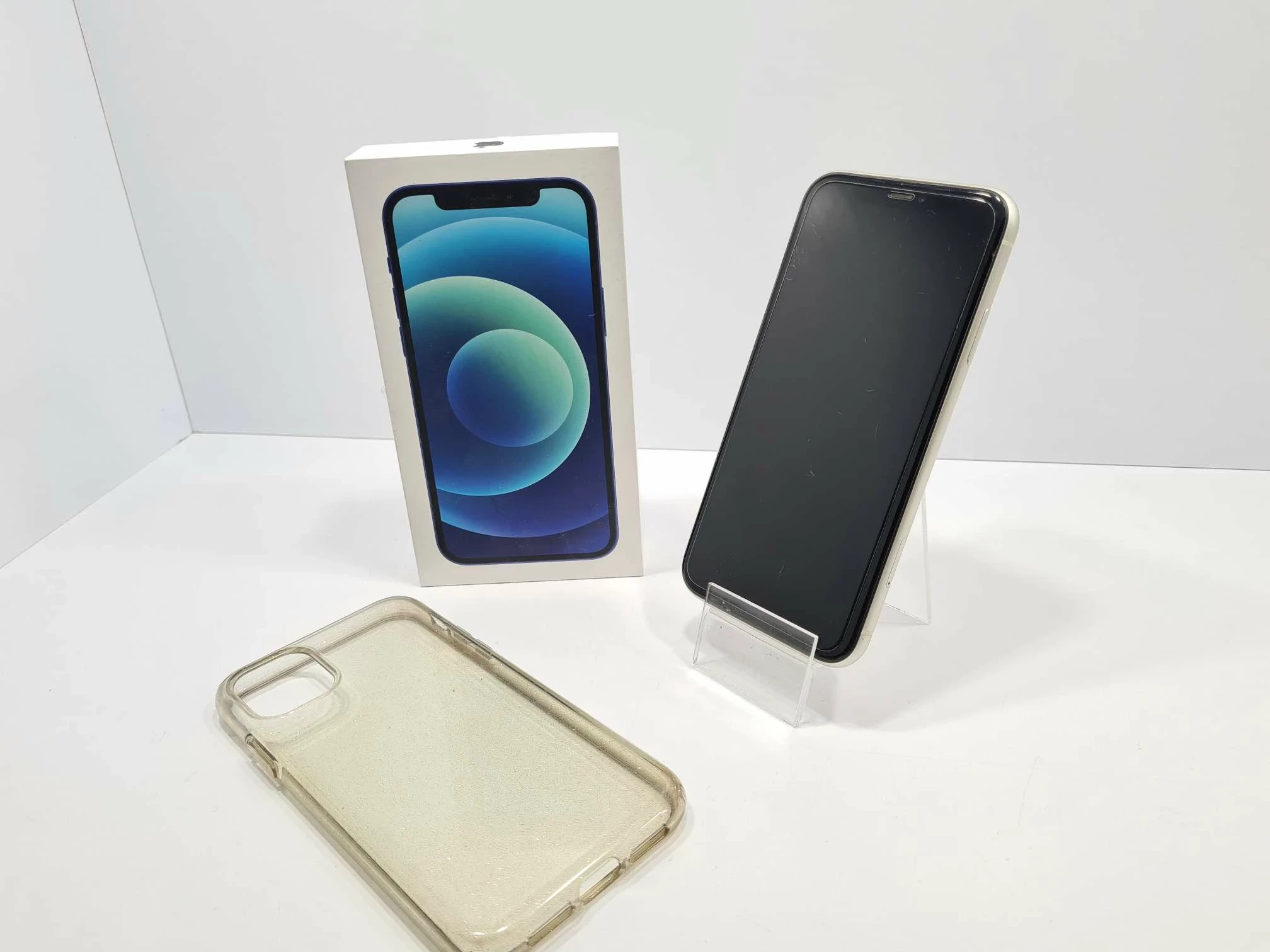 iphone-11-64gb-szklo-hartowane-etui-komplet-stan-uzywany